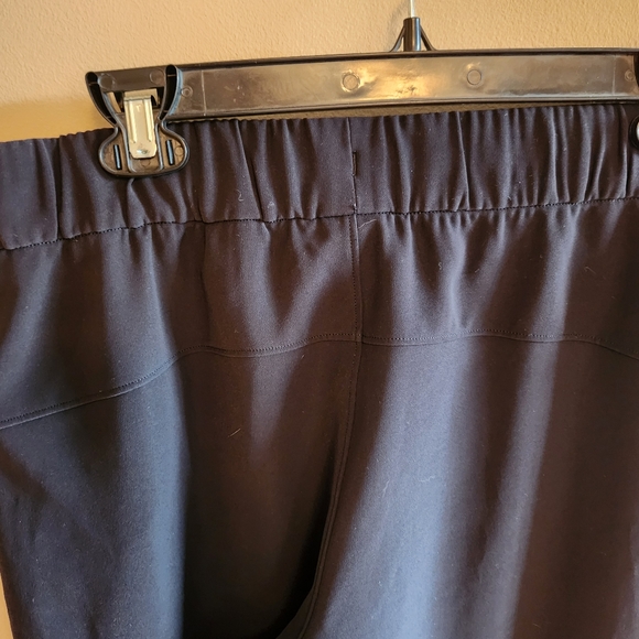 Lululemon black on the fly full length Pants - Picture 10 of 12